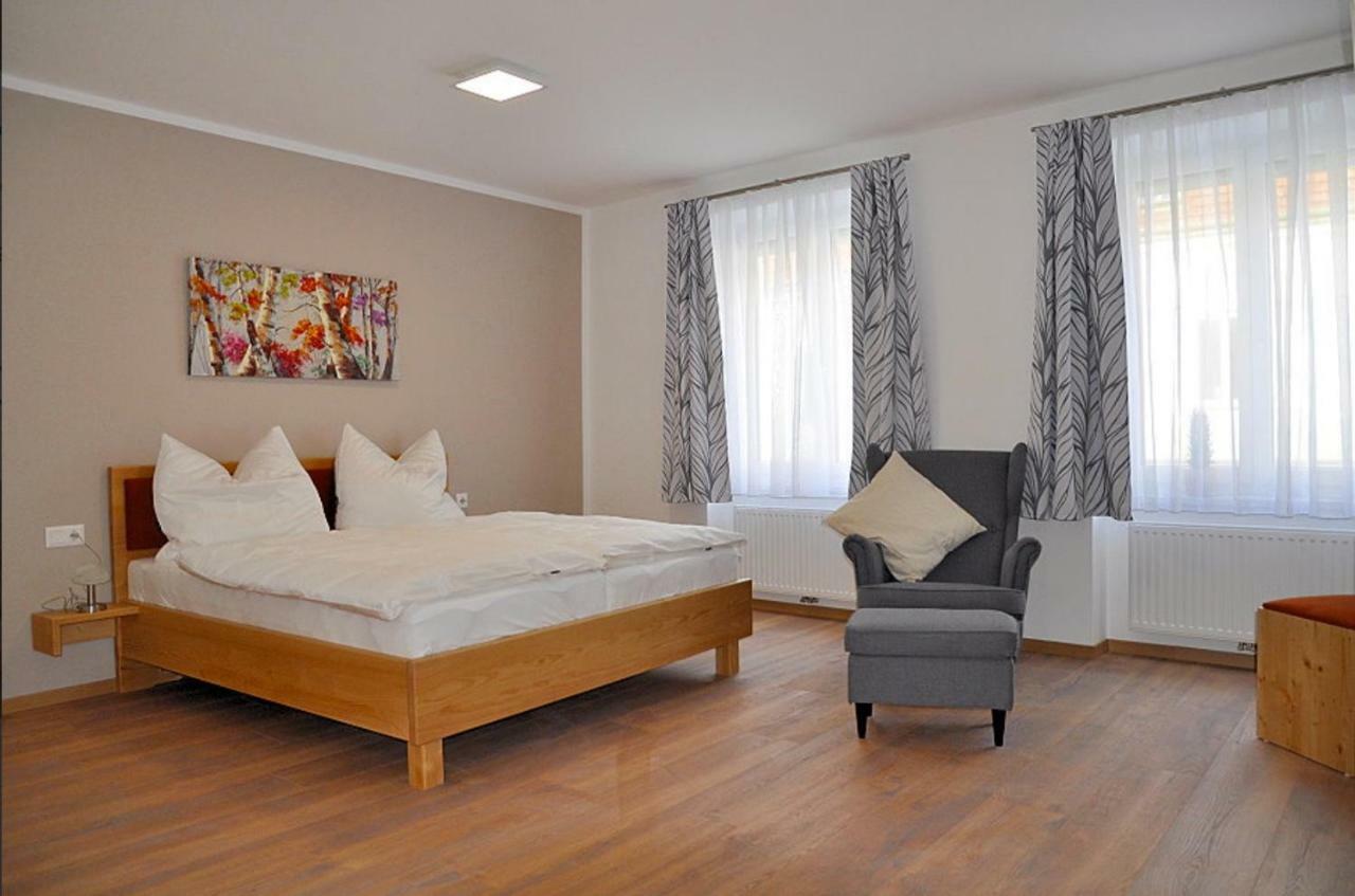 Bed and Breakfast Bed Bike & Breakfast Traismauer Экстерьер фото